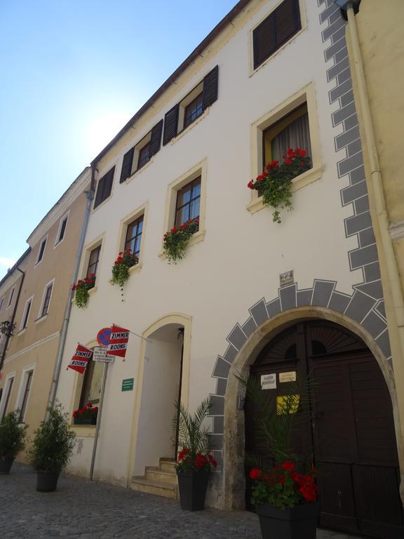 كريمس ان دير دوناو Gaestehaus Auf Der Kunstmeile المظهر الخارجي الصورة